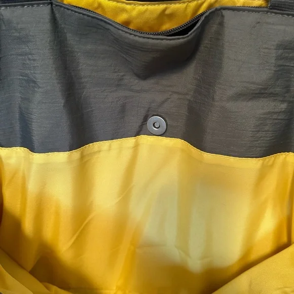 NWOT BAGGALLINI TOTE IN GRAY. 17” W x 10 1/2” H x 5” D. - Picture 5 of 10